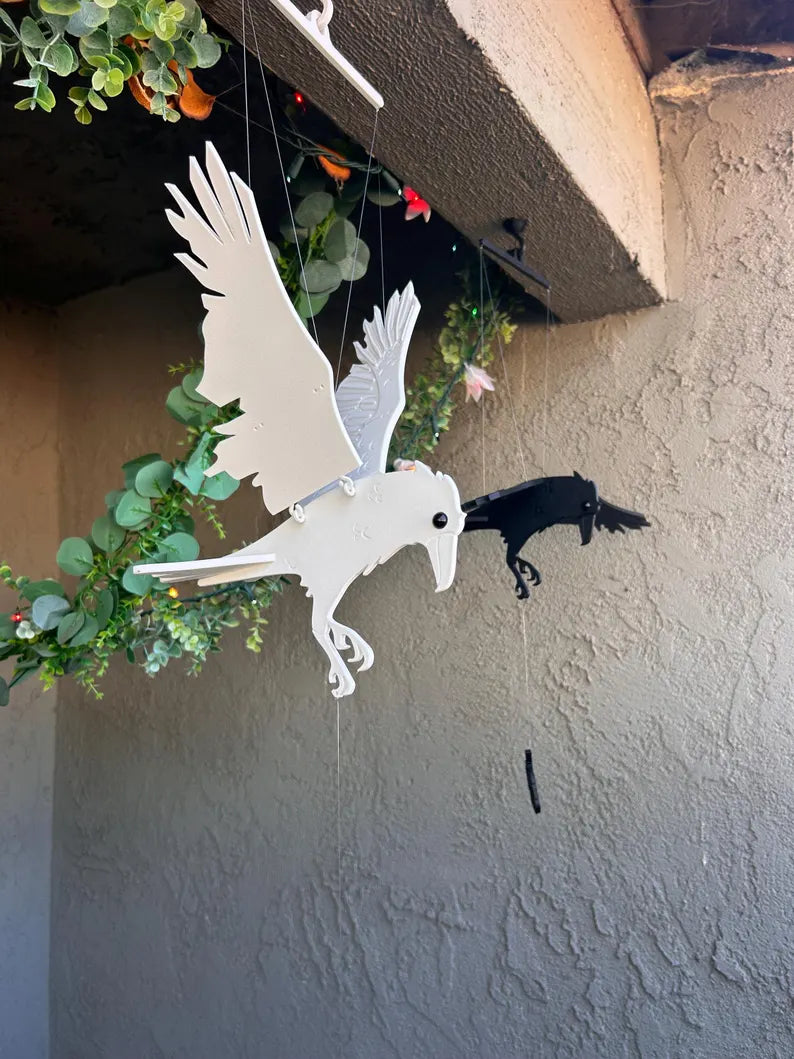 Raven Duo – Black & White Flying Ravens Set