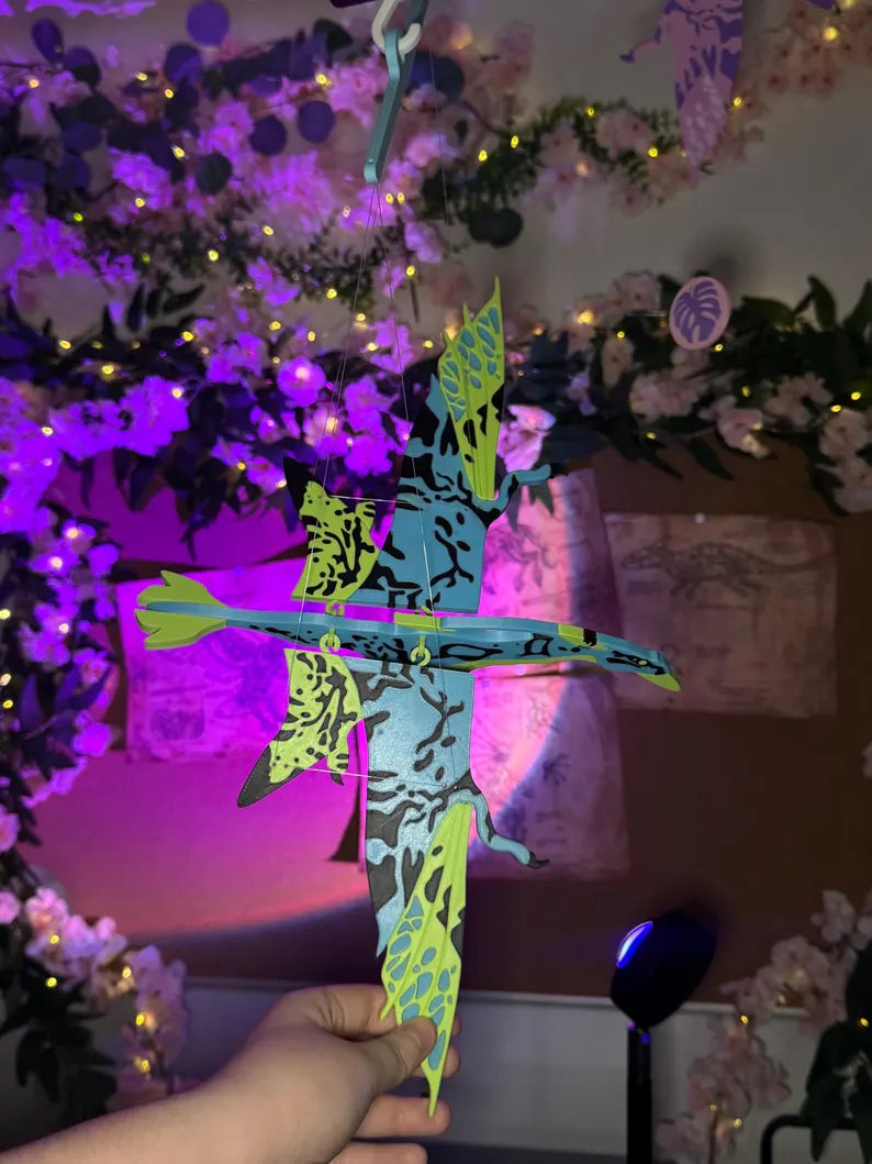 Glow-in-the-Dark Flying Sky Creature – Floating Hanging Mobile