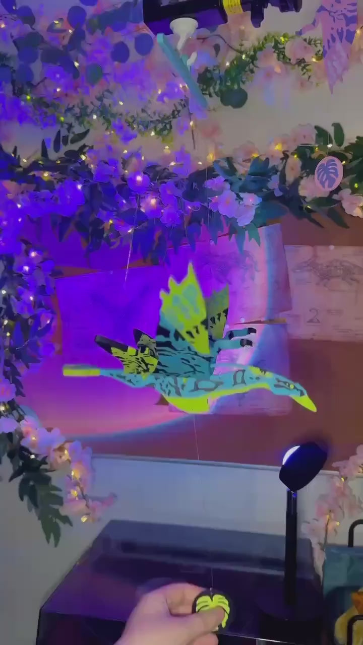Glow-in-the-Dark Flying Sky Creature – Floating Hanging Mobile
